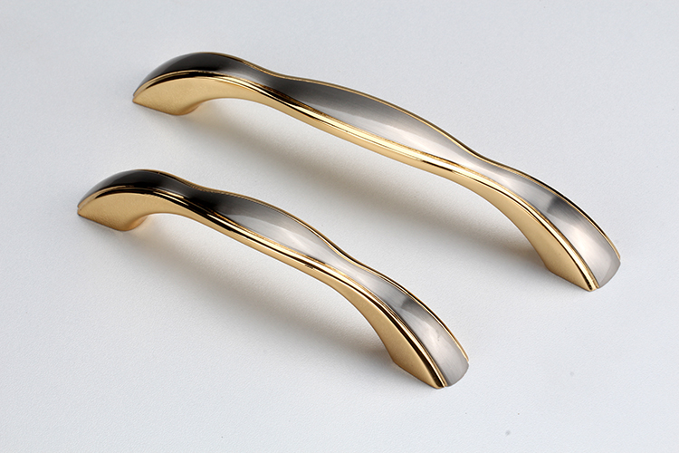 byron 拜伦五金 现代家具风格橱柜拉手衣柜把手鞋柜门24k真金拉手9518